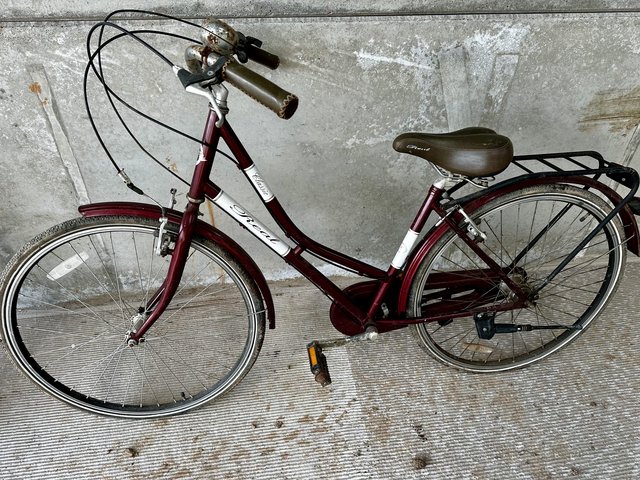Preview of the first image of Ideal classic ladies bike for sale.