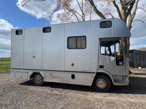 Image 2 of W reg 2000CompactIveco 7.5t 2large horse/3pony horse box.
