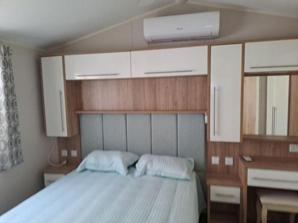 Image 8 of RS1747 a fantastic Willerby Granada on residential site