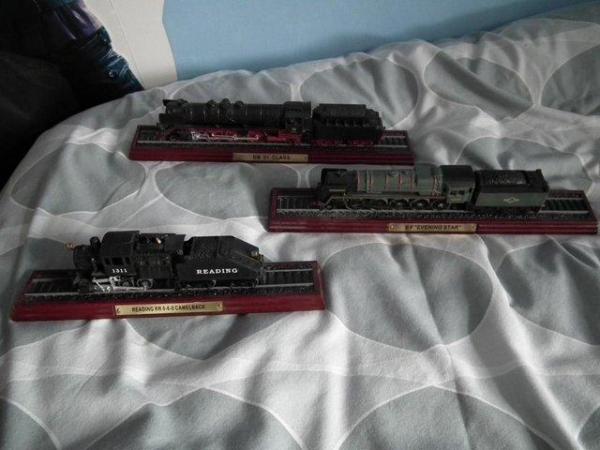 Image 9 of 17 Atlas Editions collectable model trains plus book & DVD
