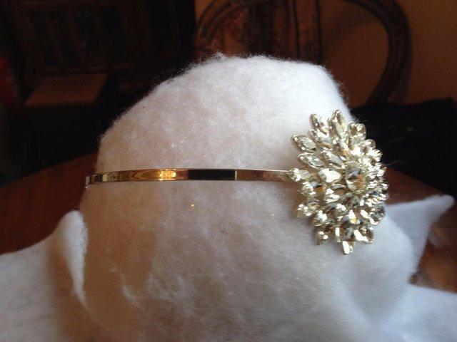 Preview of the first image of Diamante head band (Small).