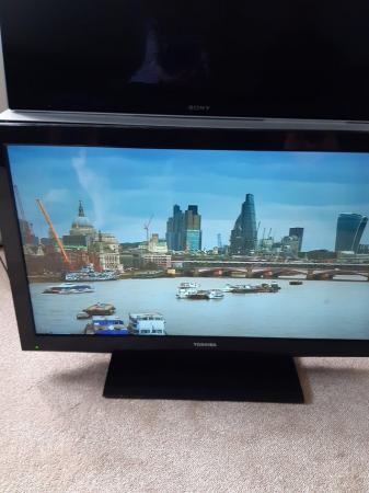 Image 2 of Toshiba 32 inch Television,  ideal for Gamer