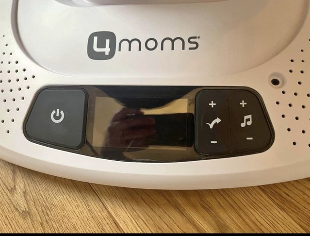Preview of the first image of 4moms mamaroo baby swing.