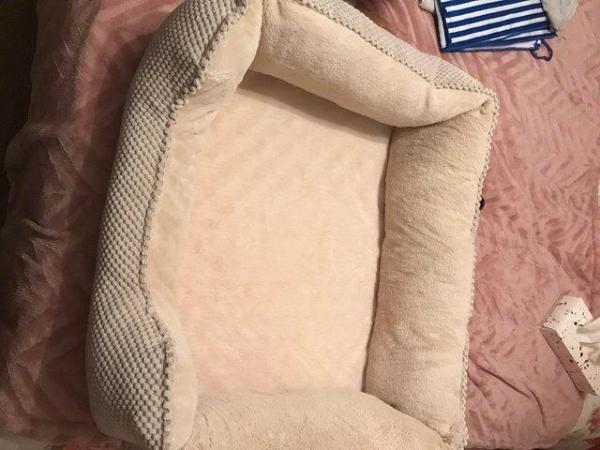 Image 5 of Brand new cream cat bed never used
