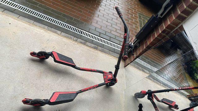 Preview of the first image of Flicker lift wiggle scooter (foldable).
