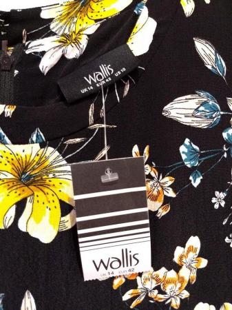 Image 15 of Wallis Black Sleeveless Summer Dress Floral Print Size 14