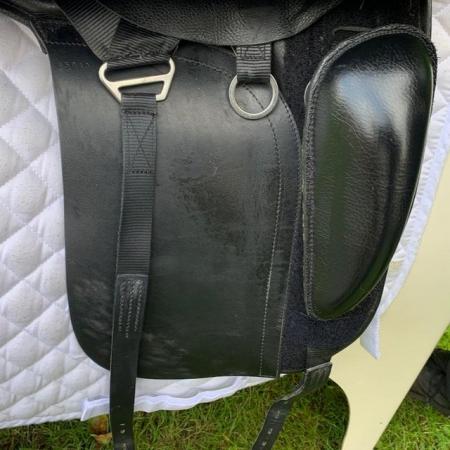 Image 10 of Kent & Masters 17.5 S-Series Dressage surface saddle(s3181)