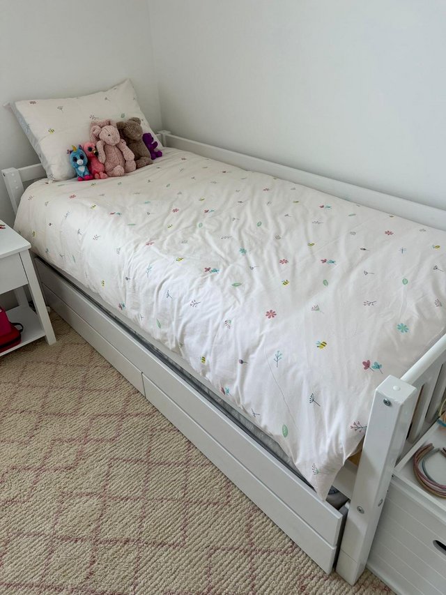 Preview of the first image of Great Little Childs bed with stowaway second bed.