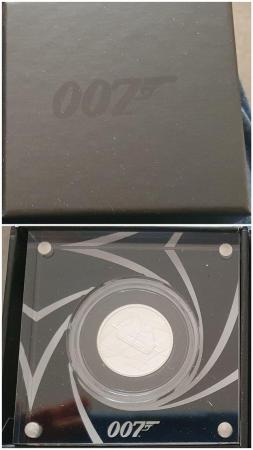 Image 2 of Royal Mint J. Bond Silver Proof #2 Pay Attention £1 Coin