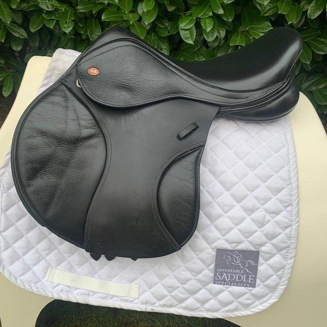 Preview of the first image of Kent & Masters 16.5 inch S-Series Pony Jump saddle.