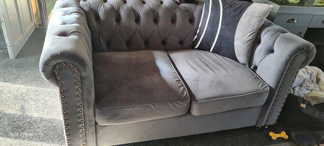 Image 2 of Grey Velvet Chesterfield style 3+2 seater sofas