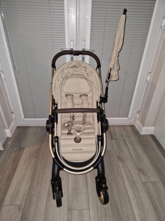 Image 3 of I candy biscotti pushchair with car seat isofix base