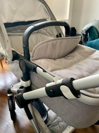 Image 3 of Bugaboo Fox 2 pushchair Mineral/light grey