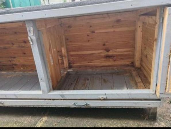 Image 1 of Large solid wood rabbit hutch