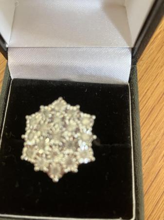 Image 2 of Stunning 1 carat diamond ring