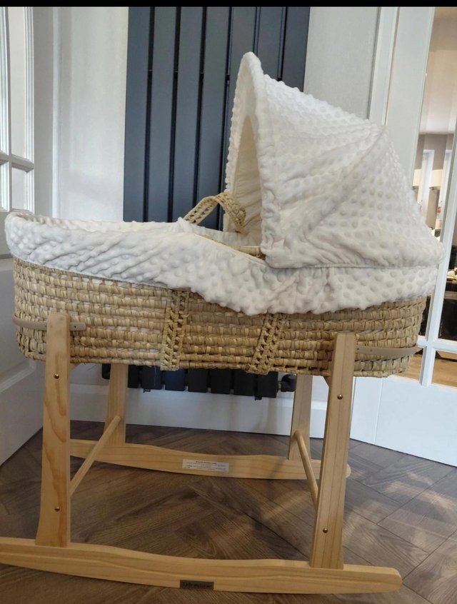 Clair de Lune moses basket and rocking stand — photo 2 of 3