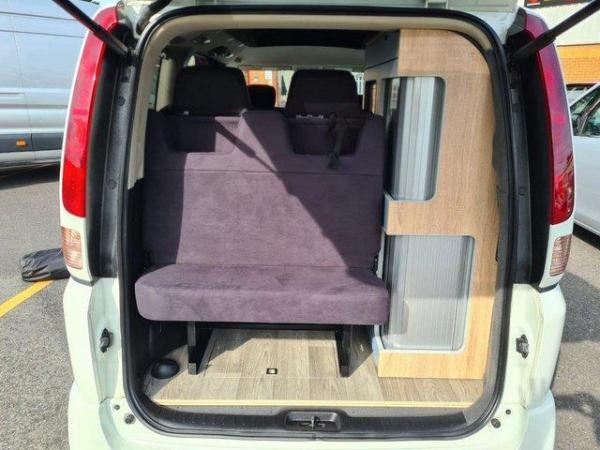 Image 9 of Nissan Serena 2.0 Auto by Wellhouse 2009 44k in Pearl