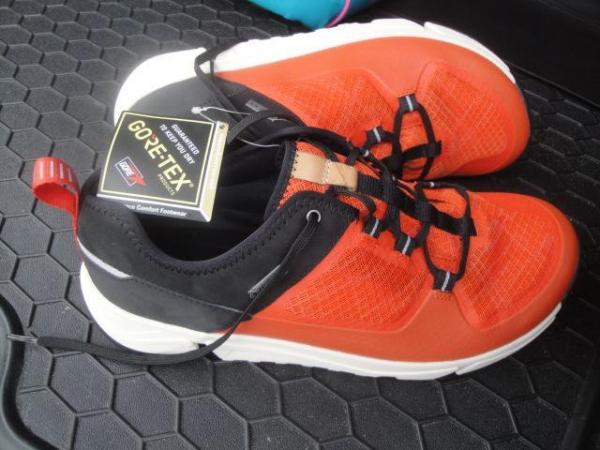 Image 3 of Clarks Goretex Trainers (Red Combi) Size10.5G New.