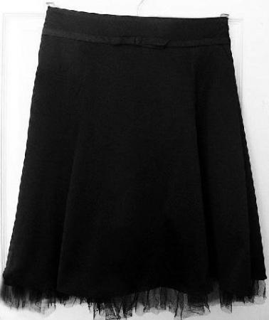 Image 1 of GORGEOUS BLACK SATIN LOOK SKIRT BY QUIZ - SZ 10