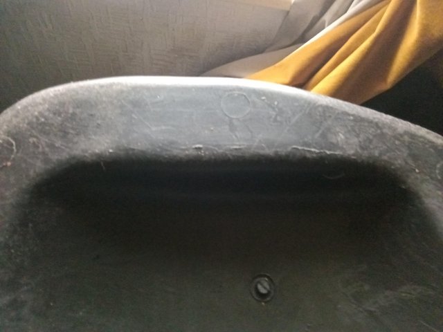 Preview of the first image of Piaggio Vespa 2001 ET2 , compartment fits under seat.