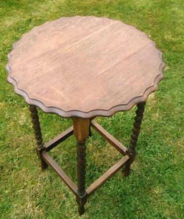 Image 3 of ANTIQUE OAK LATE VICTORIAN ROUND OCCASIONAL TABLE