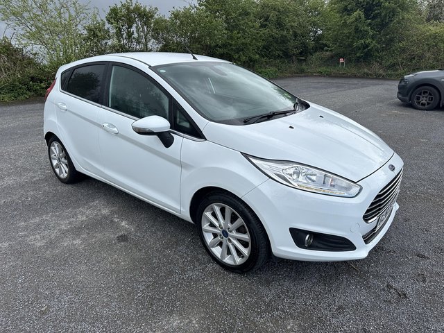 Preview of the first image of Ford Fiesta titanium 2017 1.0 petrol.