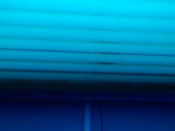 Image 1 of Phillips sunbed new tubes