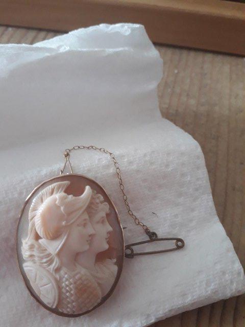 Preview of the first image of antique  2  headed  cameo  brooch............................