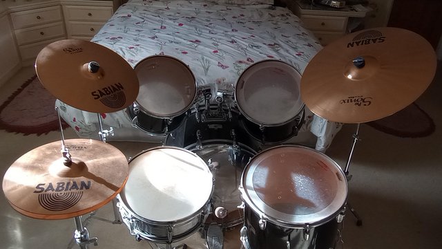 Image 2 of Percusion Plus Drums and Cymbals