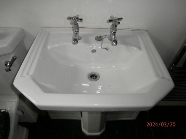 Image 1 of Art Deco Style Dulton Bathroom Suite in very good condition