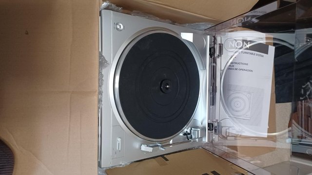 Image 2 of Denon DP 29F Fully Automatic Turntable new and unused still