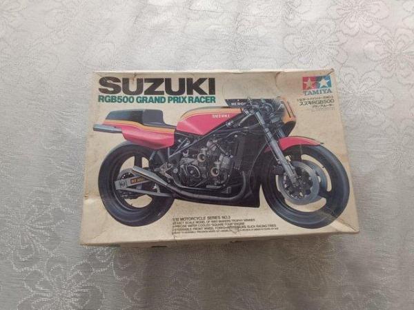 Image 3 of Tamiya Suzuki RGB500 Grand Prix Racer 1/12 Motorcycle Series