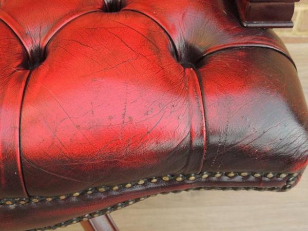 Image 12 of Chesterfield Traditional Ox Blood Chair (UK Delivery)