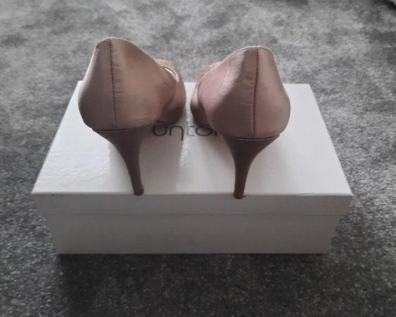 Image 2 of Untold size 6 Taupe Heels.....