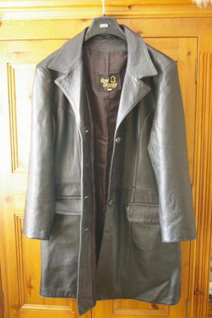 Image 2 of Ladies leather coat in very good condition