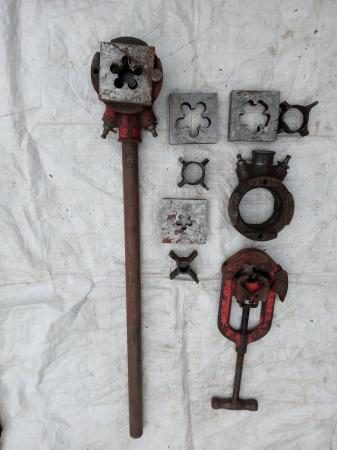 Image 1 of Pipe Cutter and Threader