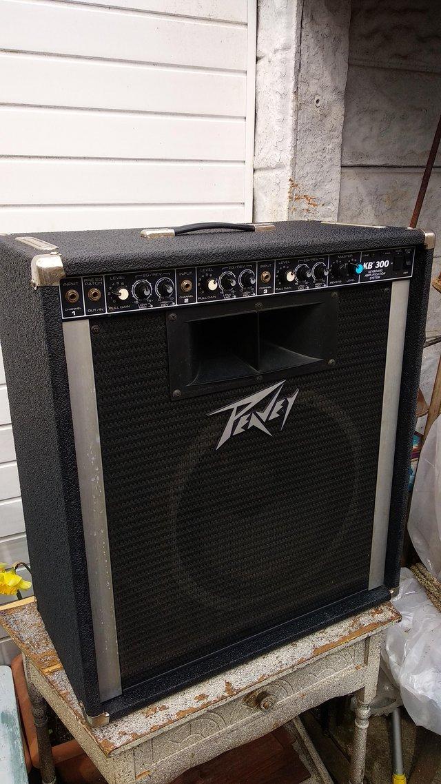 Preview of the first image of PEAVEY KB300 AMPLIFIER WITH BUILT IN HORN.