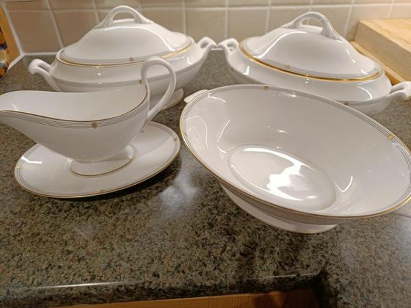 Image 3 of Spode Dinner and tea service very good condition