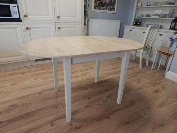 Image 9 of BEECH EXTENDING DINING TABLE / KITCHEN TABLE & 4 CHAIRS