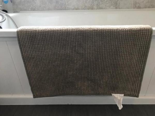 Image 2 of IKEA Toftbo brown bath mat