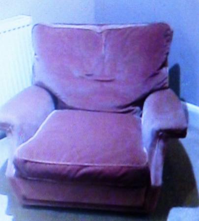 Image 2 of 3 seater and 1 seater sofa with feather filled cushions