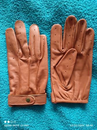 Image 2 of URBAN BUCK DRIVING GLOVES IN TAN LEATHERL
