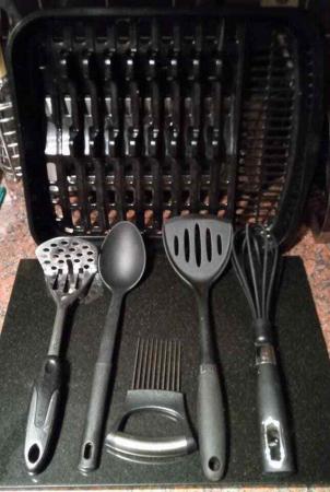 Image 1 of Black Kitchenware Utensils Toaster Plate Drain Contemporary