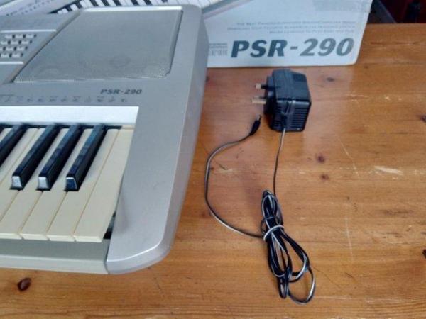 Image 9 of Yamaha PS290 Electronic Keyboard