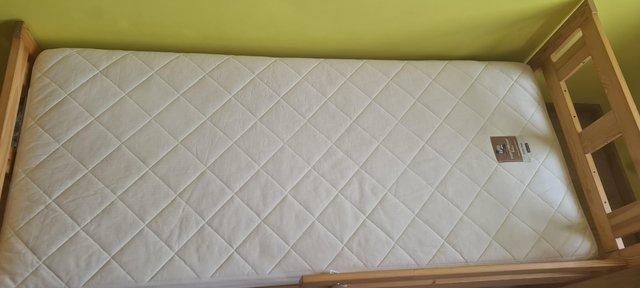 Image 3 of Solid wood bed frame 70x160cm+ matching 100% Natural Quilted