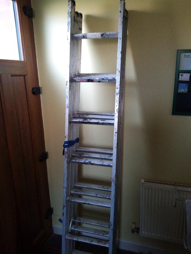 Preview of the first image of Abru three section aluminium ladder.