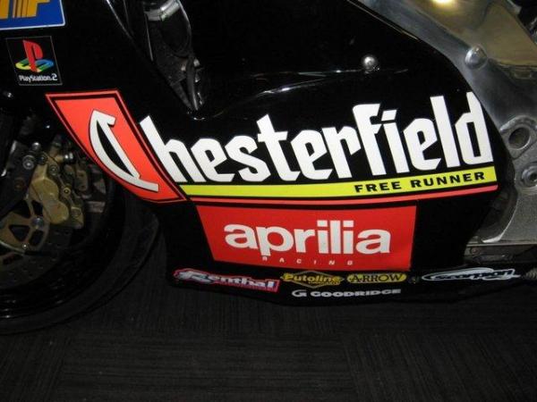 Image 4 of 1998 R-reg Aprilia RS250 Chesterfield 2 stroke GP replica