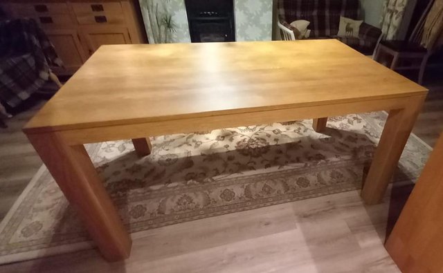 Image 1 of Solid Oak Dining Table - EX