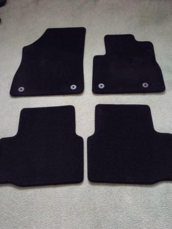 Image 2 of Vauxhall Astra k series car mats.plus parts.
