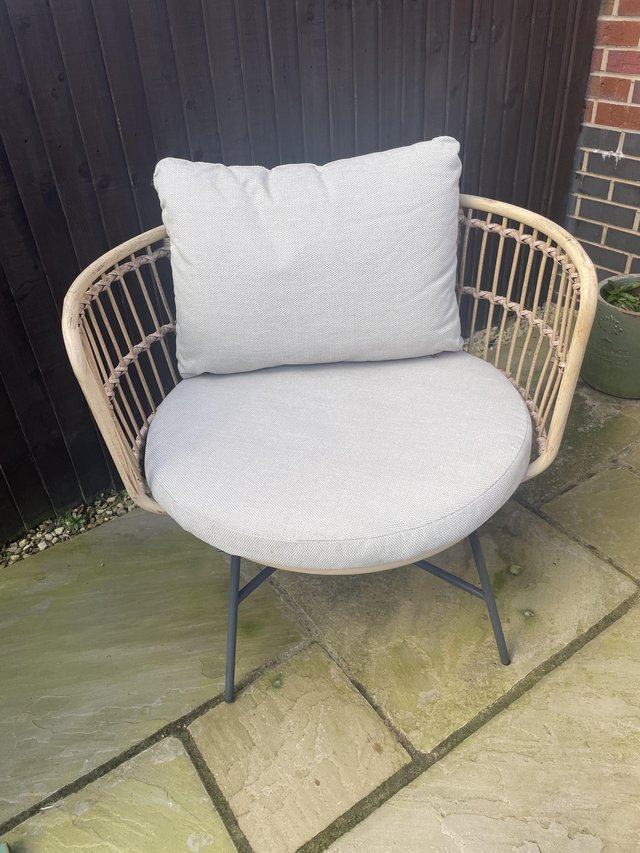 Preloved store garden furniture